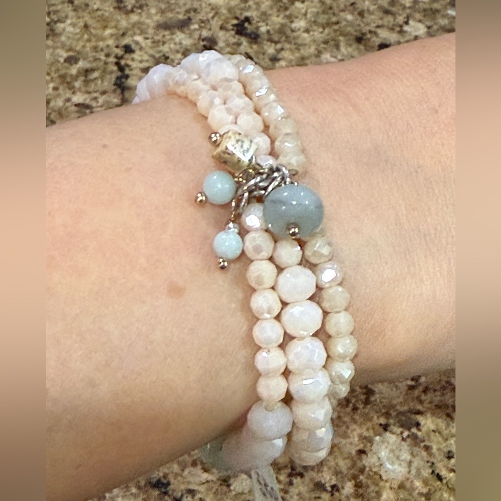 Anthropologie Beaded Stretch Stackable Bracelets Set!!🔥🔥🔥 - Picture 2 of 16